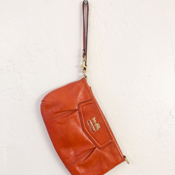 EUC Coach Orange Convertible Clutch - Picture 2 of 3